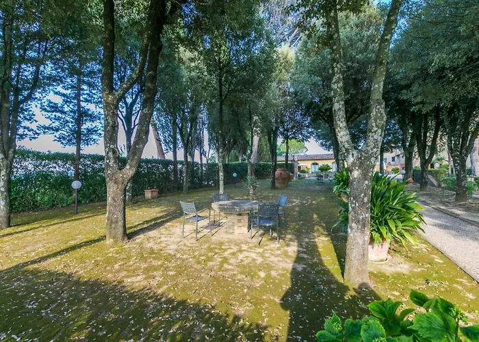 Appartamento Giuggiolo - Giuggiolo 5 By Interhome *